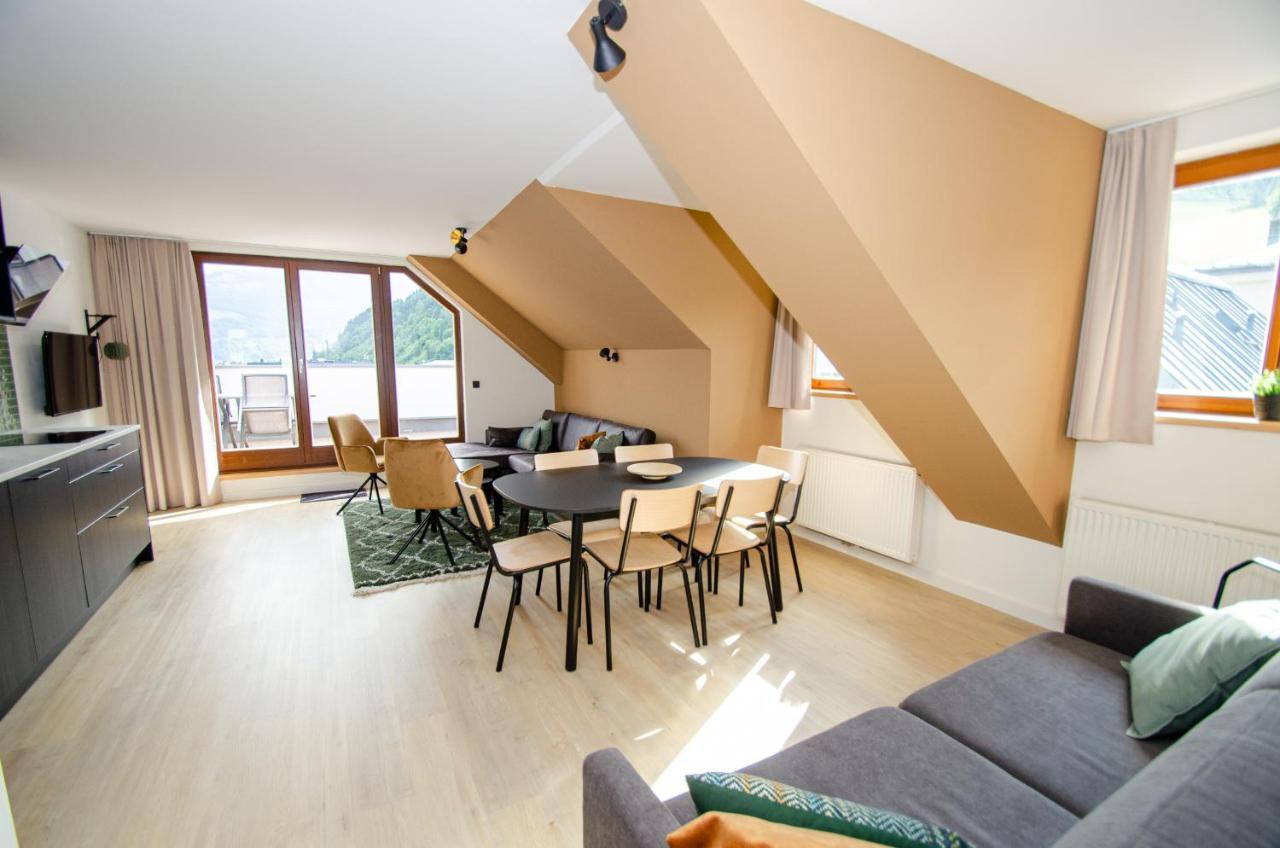 Post Residence Apartments By All In One Apartments Τσελ αμ Ζέε Εξωτερικό φωτογραφία